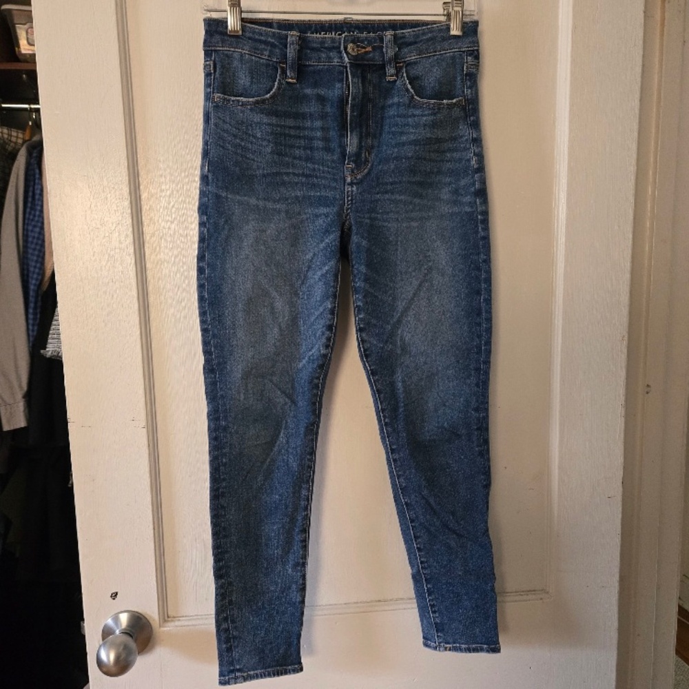 American Eagle Super Hi-Rise Jegging Jean - Size 4 Short